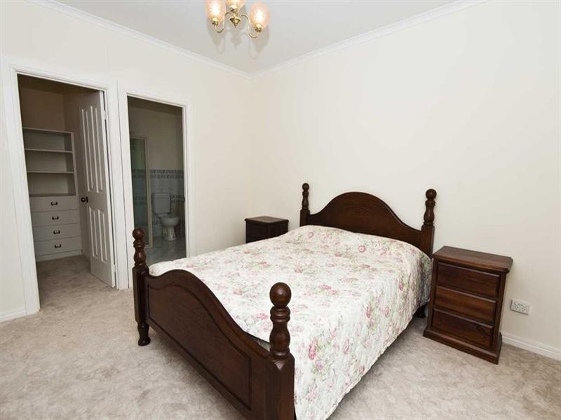 73A Findon Road, Woodville South SA 5011