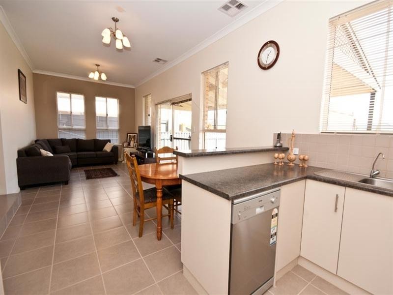 9 The Boulevard, Flagstaff Hill SA 5159