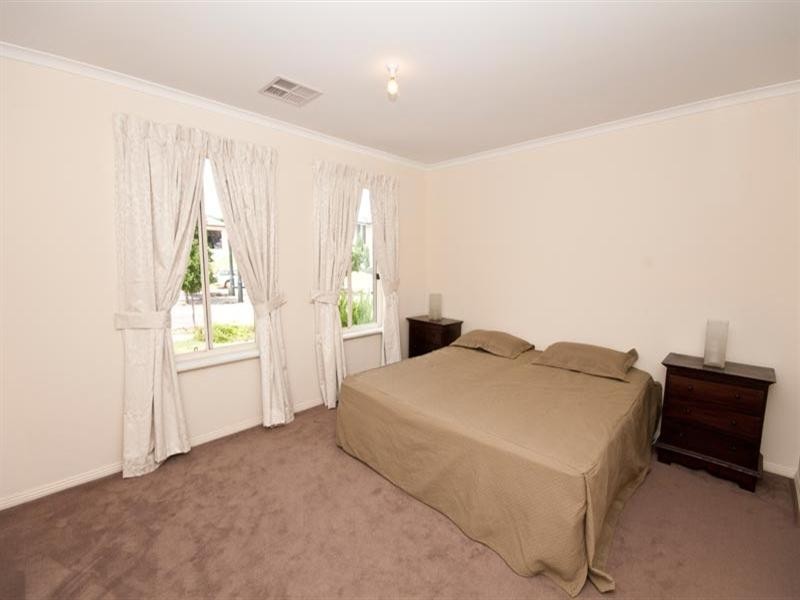 9 The Boulevard, Flagstaff Hill SA 5159