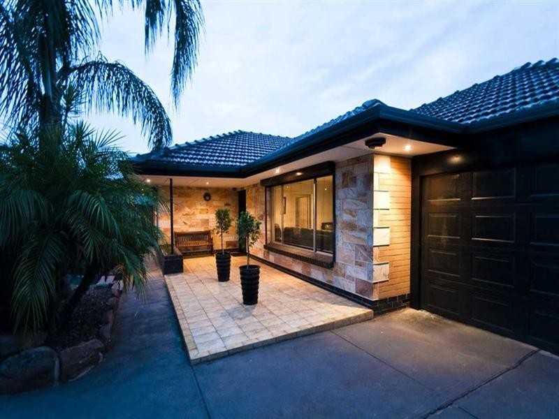 47 Maidos Grove, Valley View SA 5093