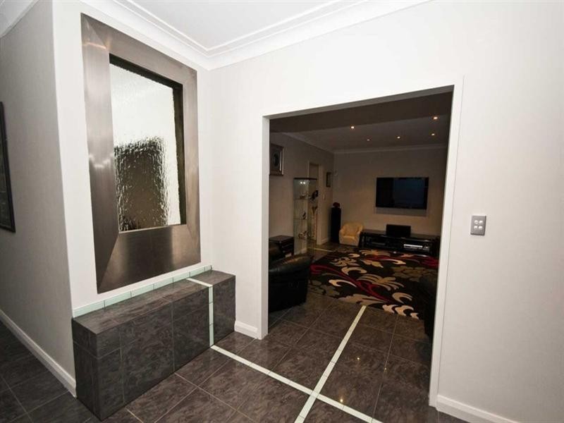 47 Maidos Grove, Valley View SA 5093