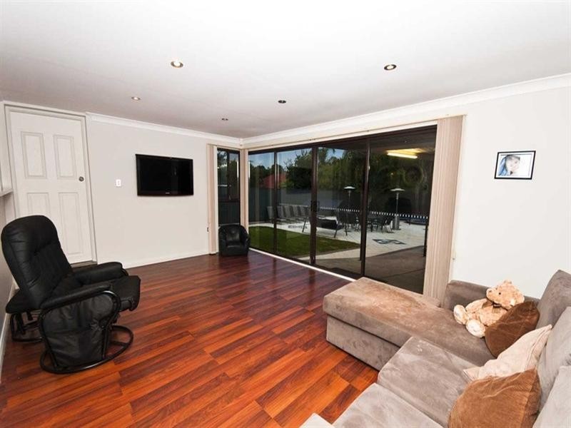 47 Maidos Grove, Valley View SA 5093