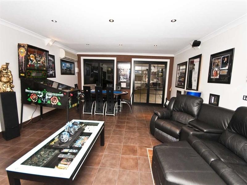 47 Maidos Grove, Valley View SA 5093