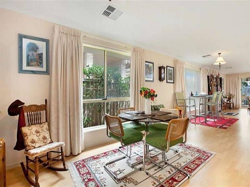 5 Nambucca Avenue, West Lakes Shore SA 5020