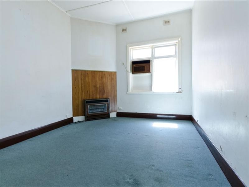 4 Price Avenue, Pennington SA 5013