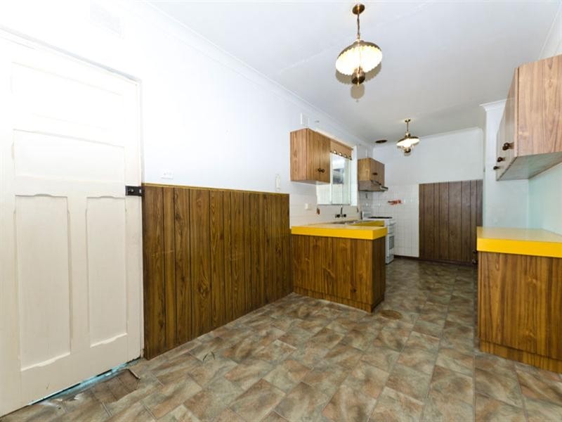 4 Price Avenue, Pennington SA 5013