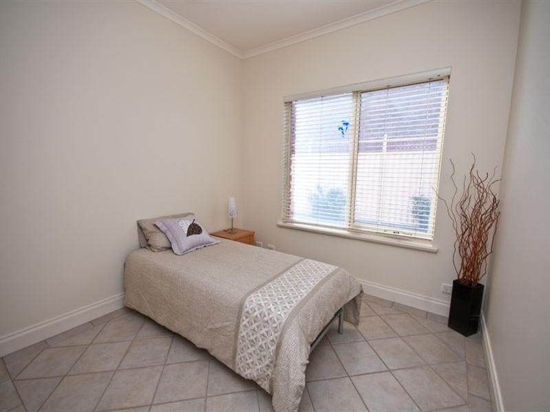 56 Seaview Road, Tennyson SA 5022
