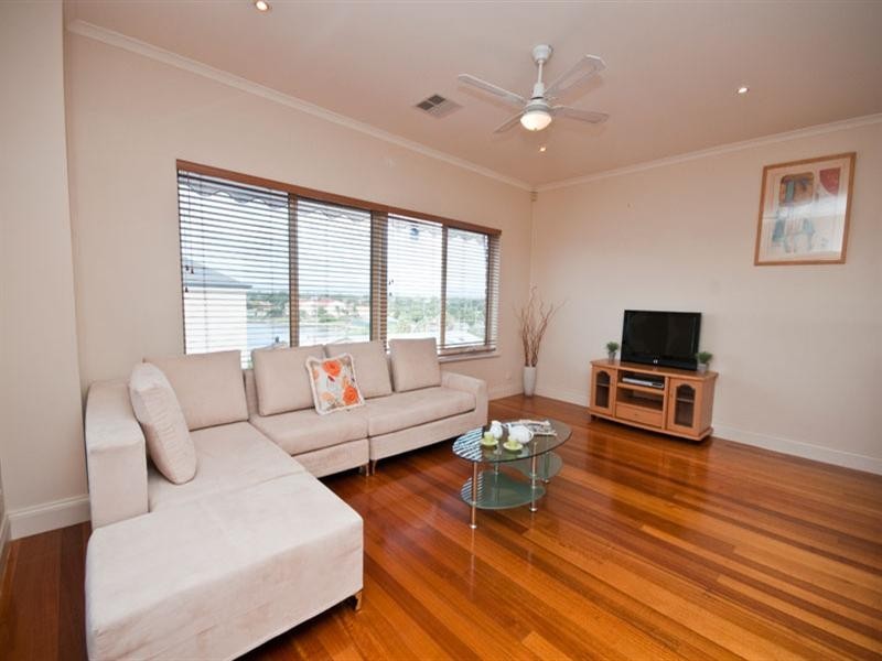 56 Seaview Road, Tennyson SA 5022