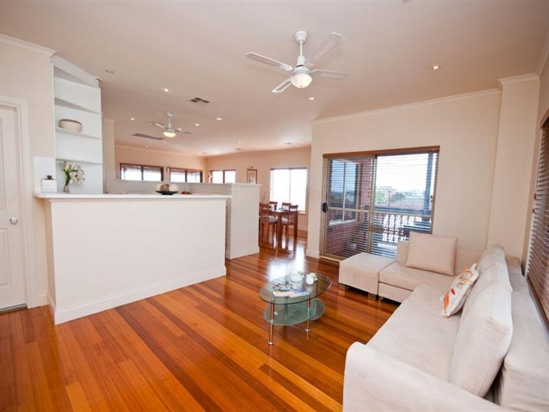 56 Seaview Road, Tennyson SA 5022