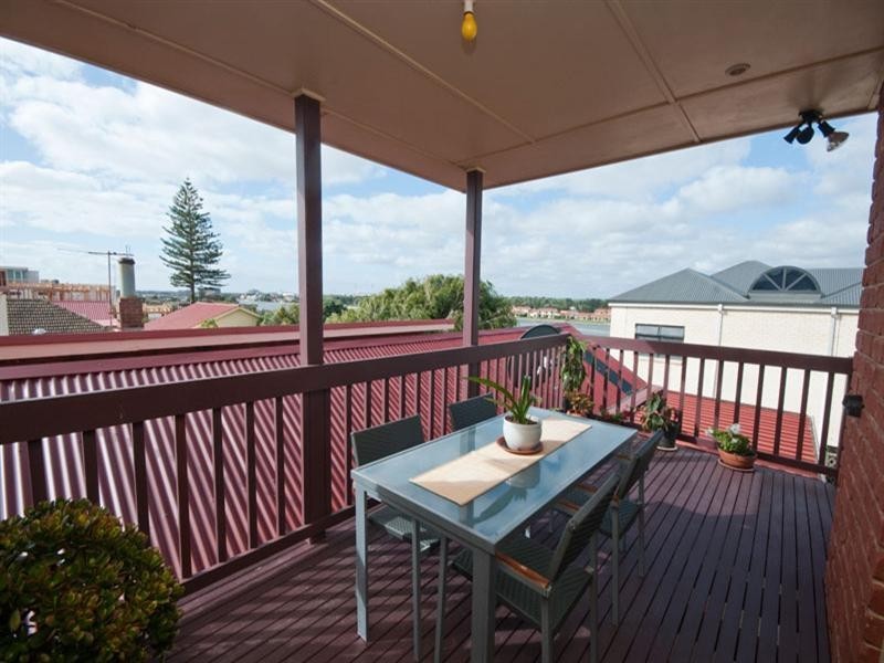 56 Seaview Road, Tennyson SA 5022