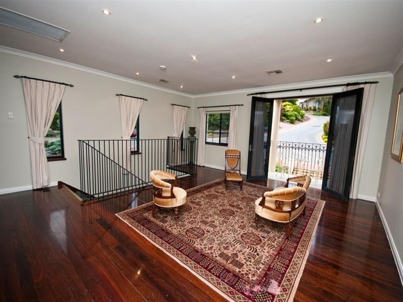 26 Highfield Drive, Aberfoyle Park SA 5159