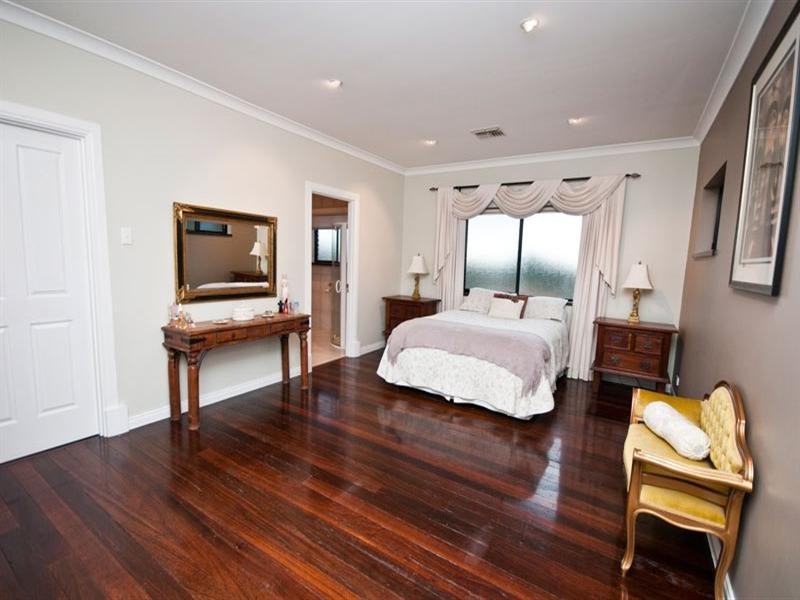 26 Highfield Drive, Aberfoyle Park SA 5159