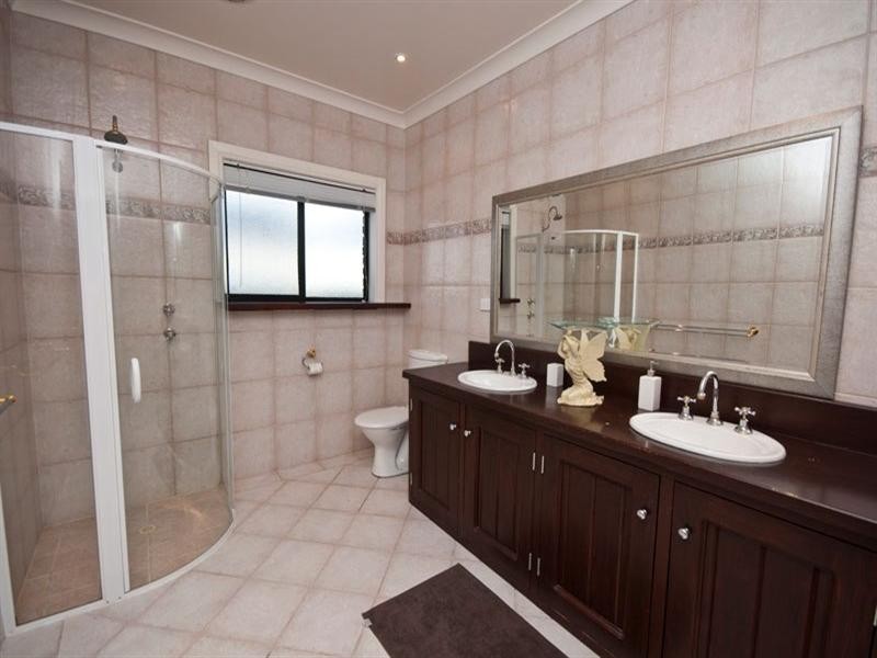 26 Highfield Drive, Aberfoyle Park SA 5159