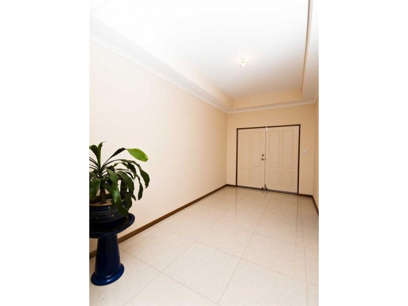18 Beaconsfield Road, Mansfield Park SA 5012