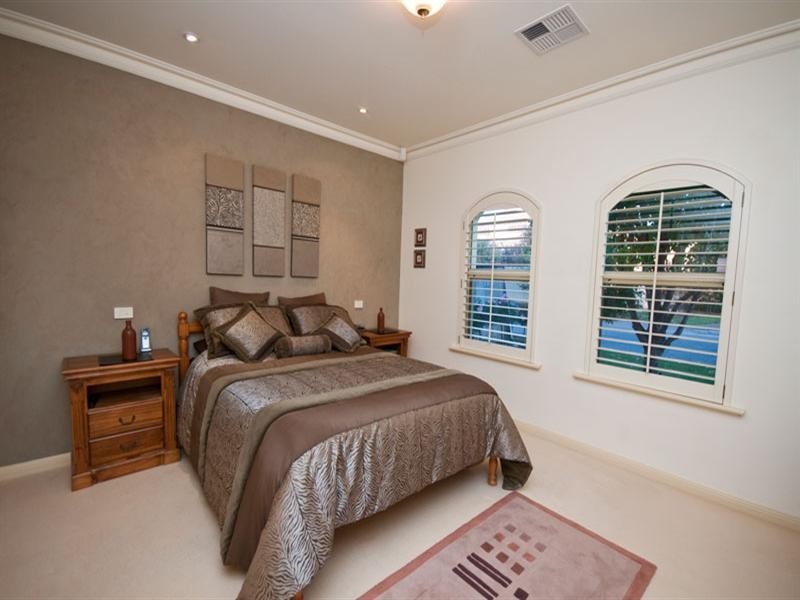12 Mercurio Drive, Flinders Park SA 5025