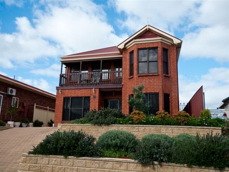 56 Seaview Road, Tennyson SA 5022