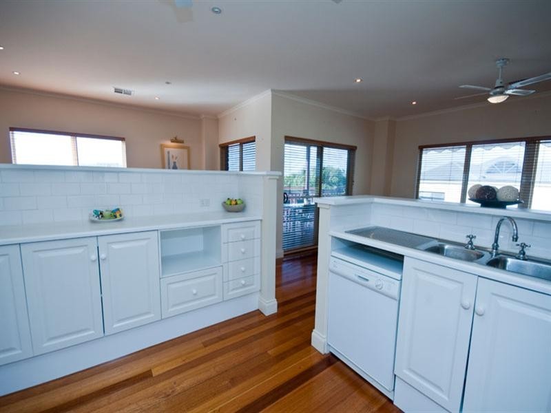 56 Seaview Road, Tennyson SA 5022