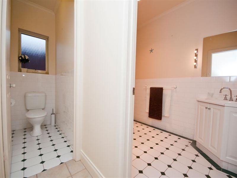 56 Seaview Road, Tennyson SA 5022