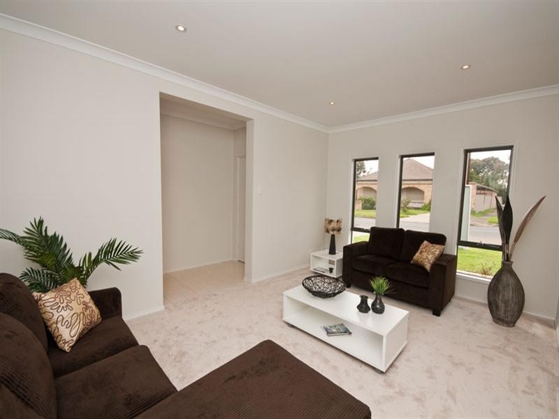 10 Arthur Street, Seaton SA 5023