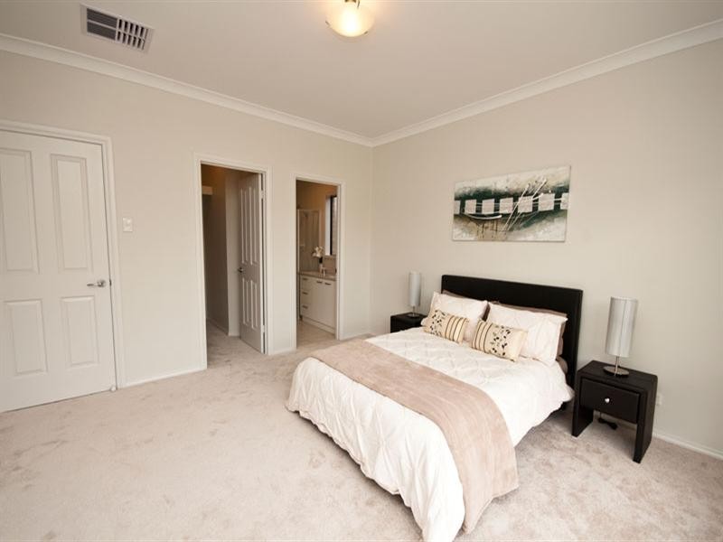 10 Arthur Street, Seaton SA 5023