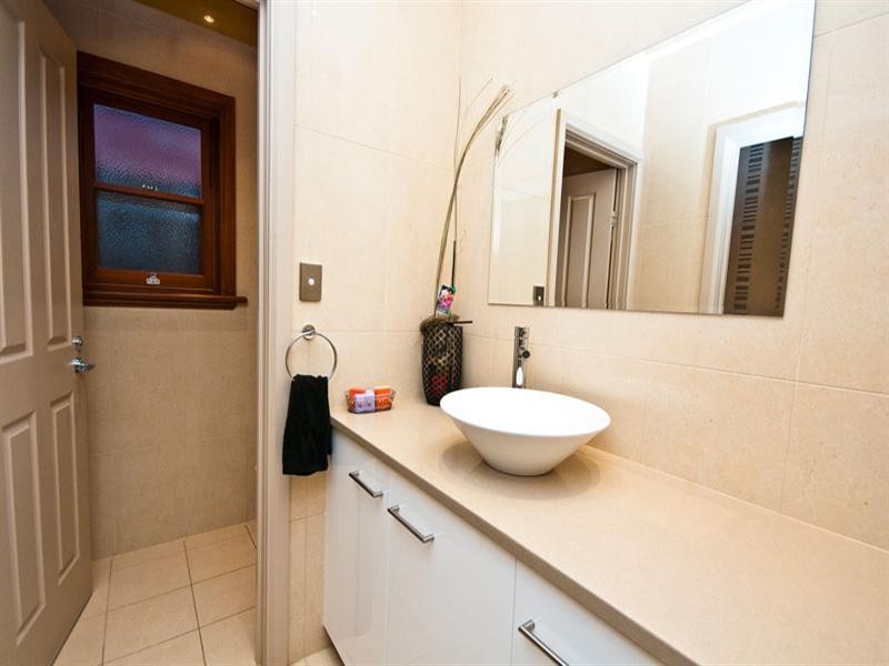 30 Hughes Street South, Woodville SA 5011