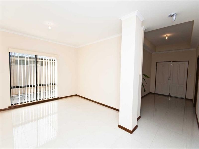 18 Beaconsfield Road, Mansfield Park SA 5012