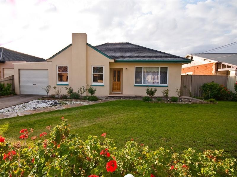 19 Honeyton Street, Seaton SA 5023