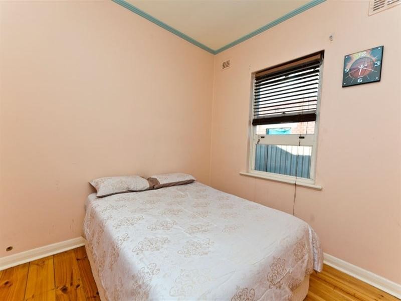 19 Honeyton Street, Seaton SA 5023