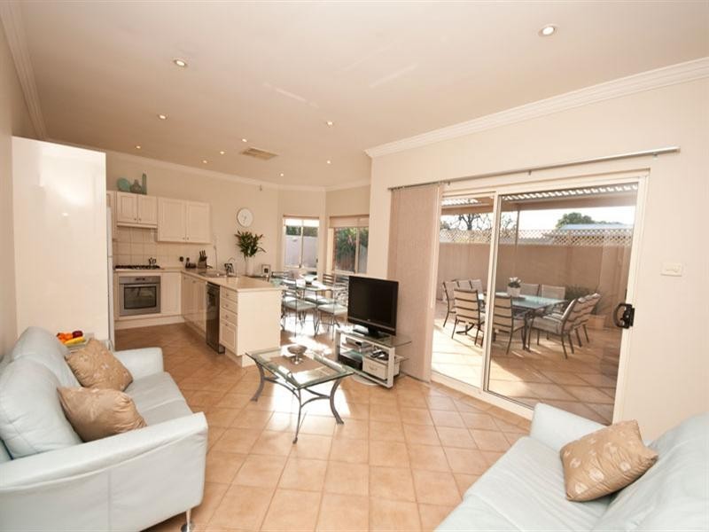 3 Cheviot Street, Woodville South SA 5011