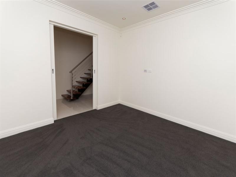 70 Seaview Road, Tennyson SA 5022