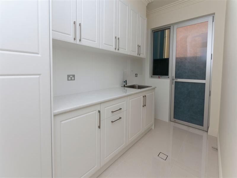 70 Seaview Road, Tennyson SA 5022