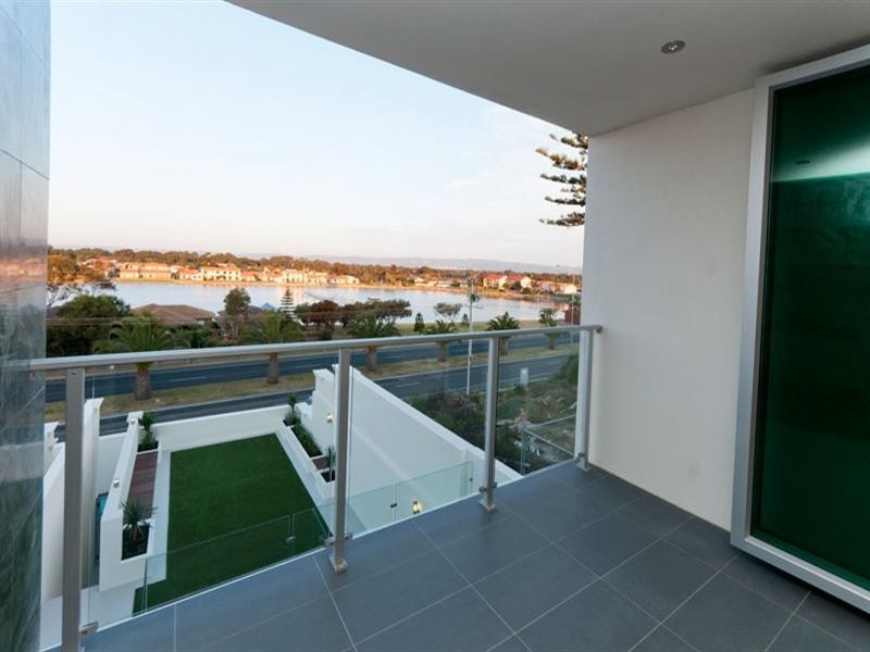 70 Seaview Road, Tennyson SA 5022