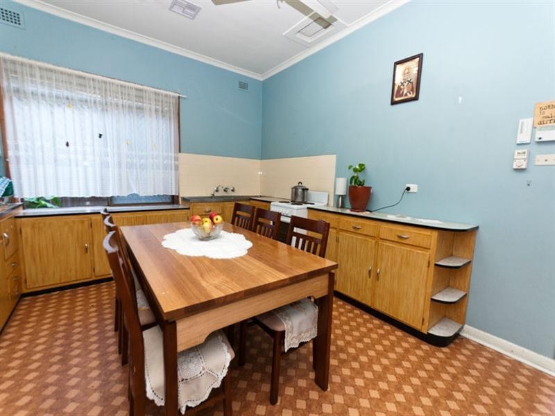 18 Hotchkiss Crescent, Croydon Park SA 5008