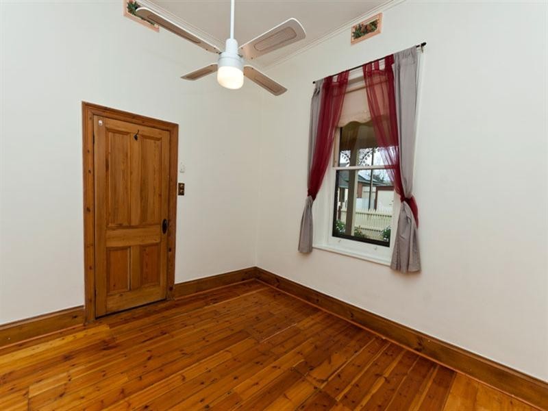 16 Penola Street, Kilkenny SA 5009