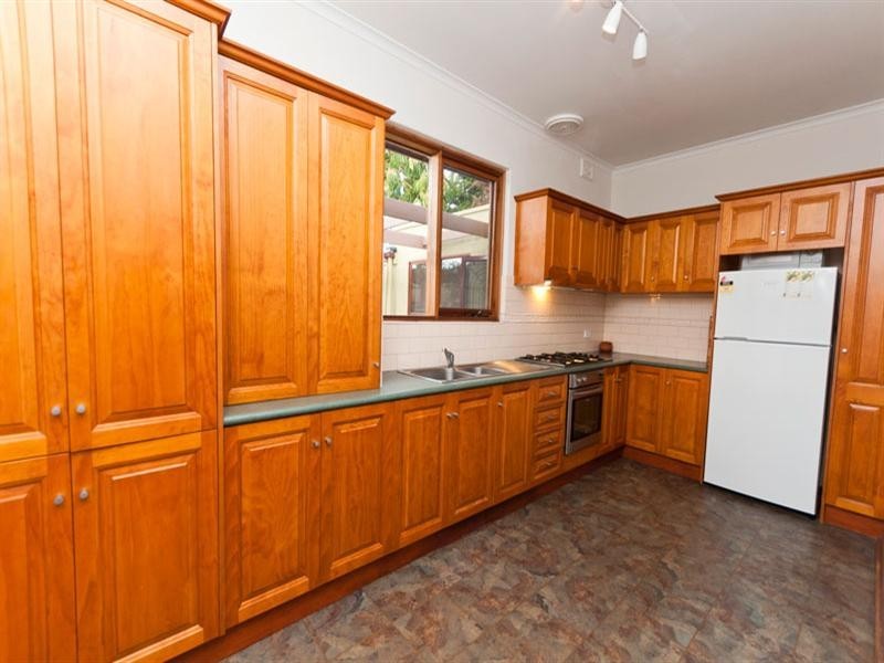 16 Penola Street, Kilkenny SA 5009