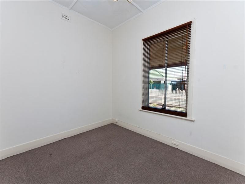 8 Penola Street, Kilkenny SA 5009