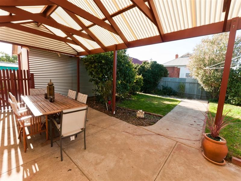 8 Penola Street, Kilkenny SA 5009