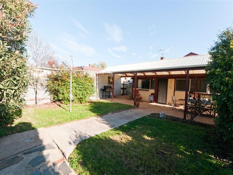 8 Penola Street, Kilkenny SA 5009