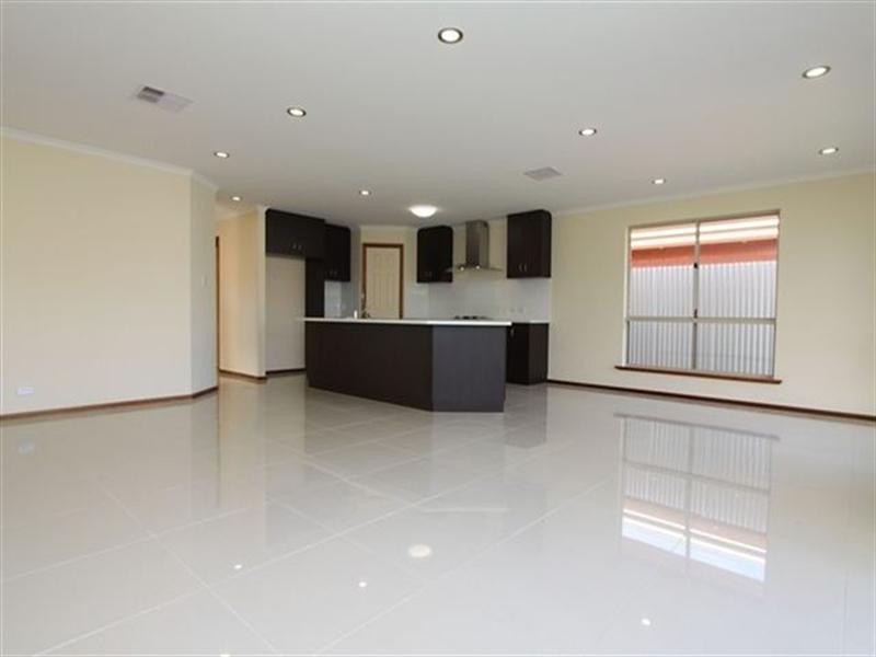 83 Gladstone Road, Mansfield Park SA 5012