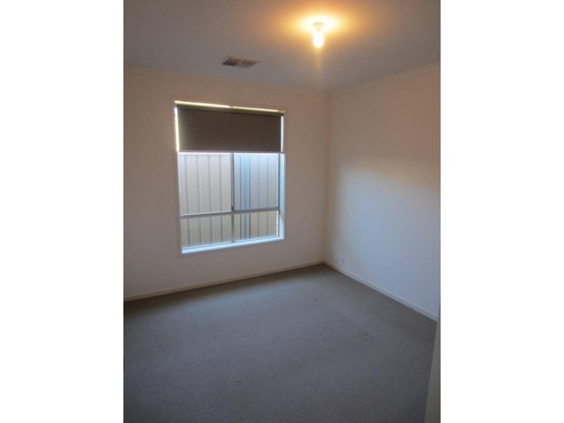 70 Lurline Avenue, Gilles Plains SA 5086