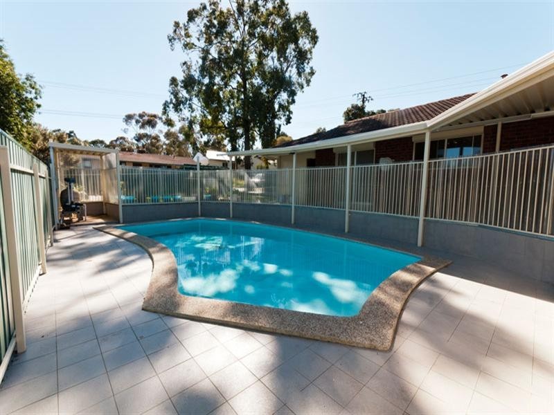 11 Katarama Road, Fairview Park SA 5126