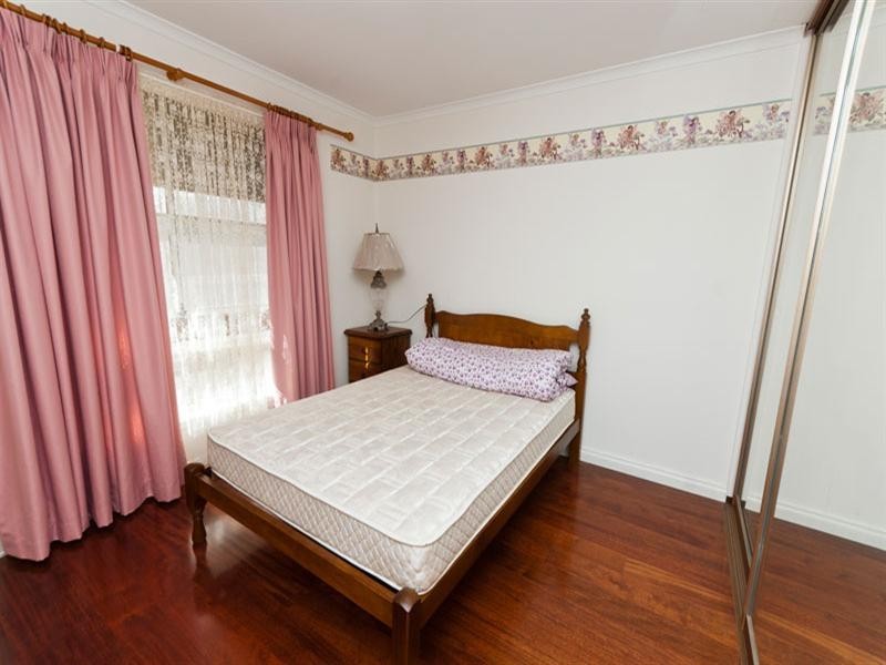 11 Katarama Road, Fairview Park SA 5126