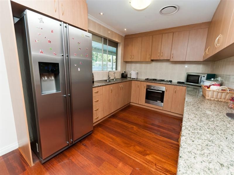 11 Katarama Road, Fairview Park SA 5126