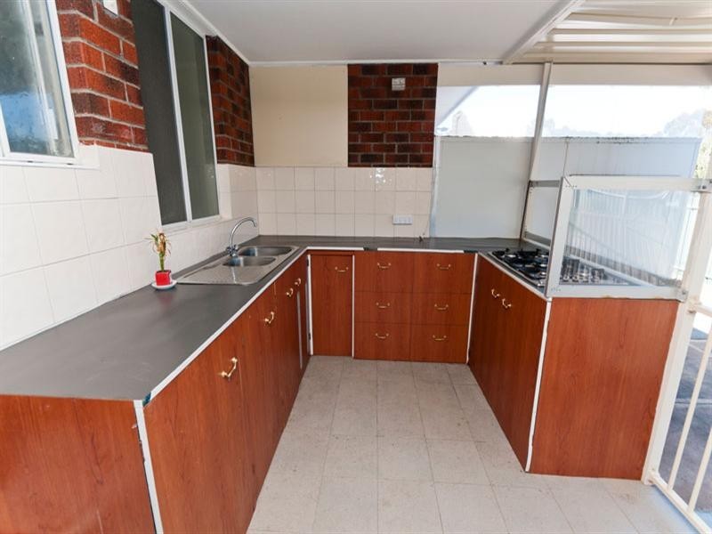 11 Katarama Road, Fairview Park SA 5126