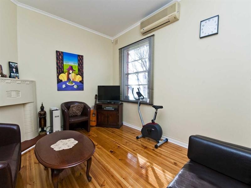 53 Second Avenue, Woodville Gardens SA 5012