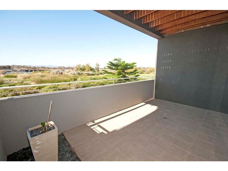 16 Yao Cove,, New Port SA 5015