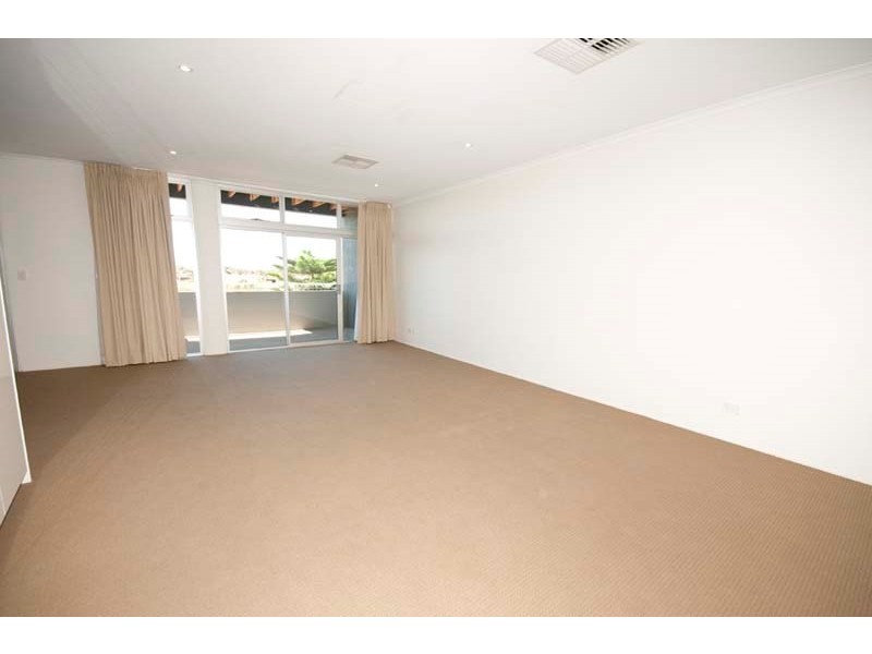 16 Yao Cove,, New Port SA 5015