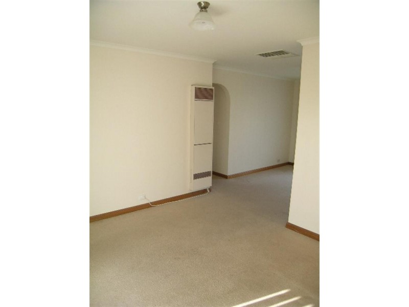 2/19 Russ Avenue, Seaton SA 5023