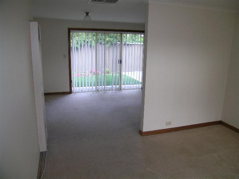 2/19 Russ Avenue, Seaton SA 5023