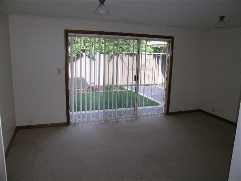 2/19 Russ Avenue, Seaton SA 5023